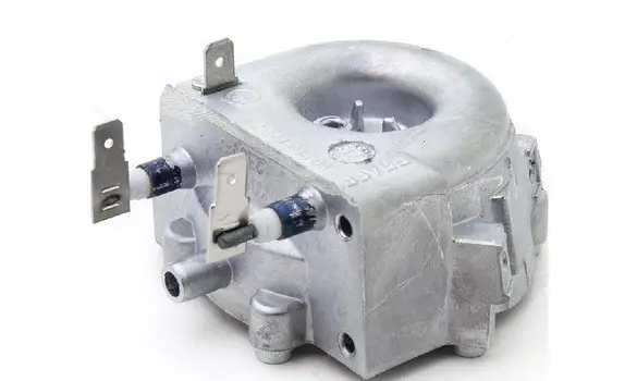 Heating body Ironing roller